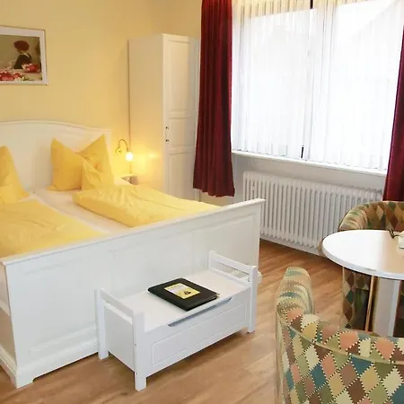 Am Kurpark Guest house